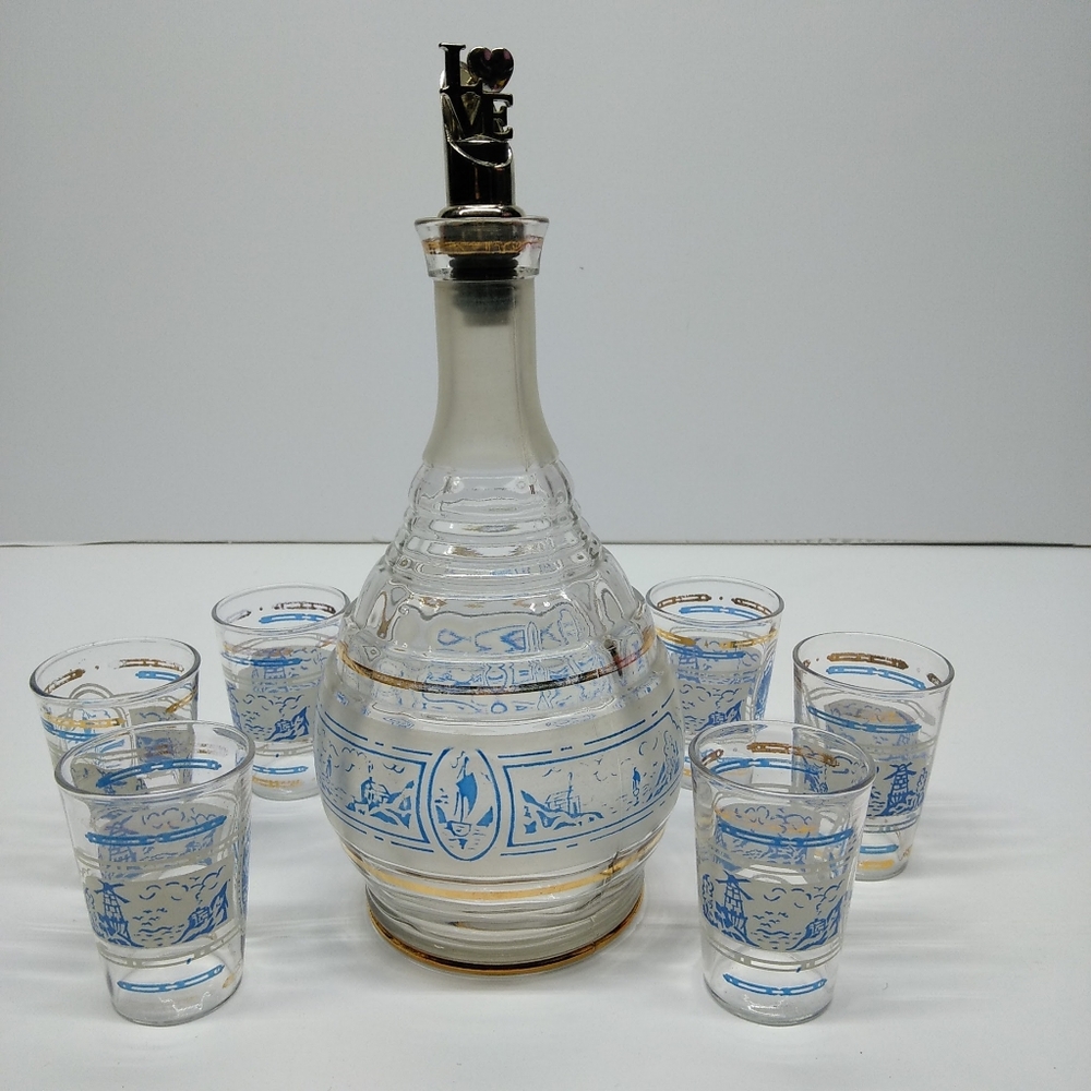 Vintage Whiskey Decanter & 6 Shot Glass Set